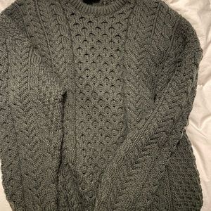 Carraigdonn 100% Merino Wool cable knit fisherman’s sweater - forest green